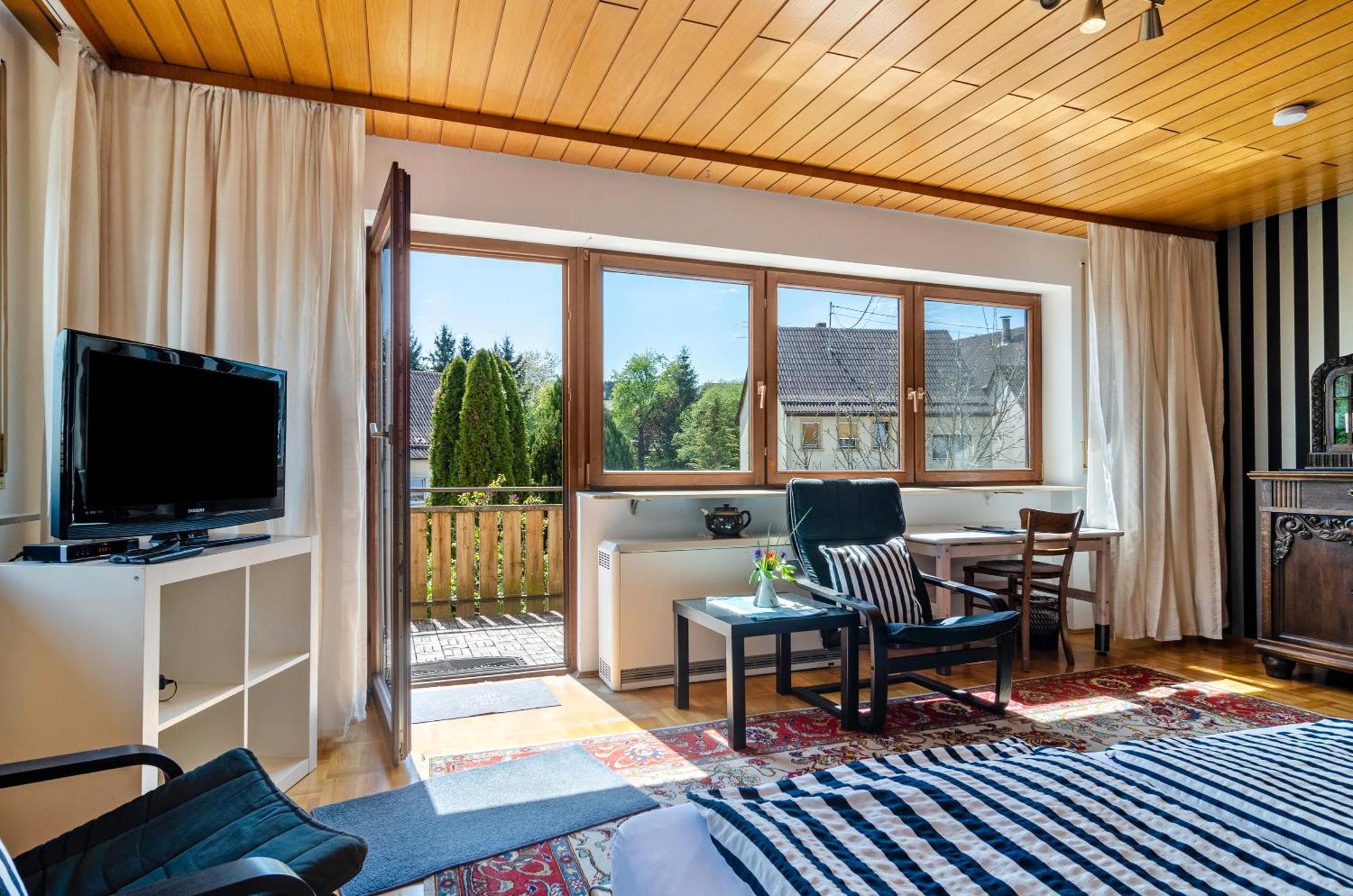 Vronis Ferienwohnungen Muhlingen Buitenkant foto