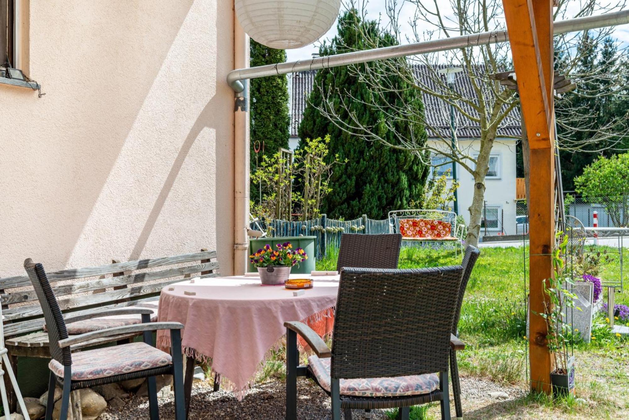 Vronis Ferienwohnungen Muhlingen Buitenkant foto