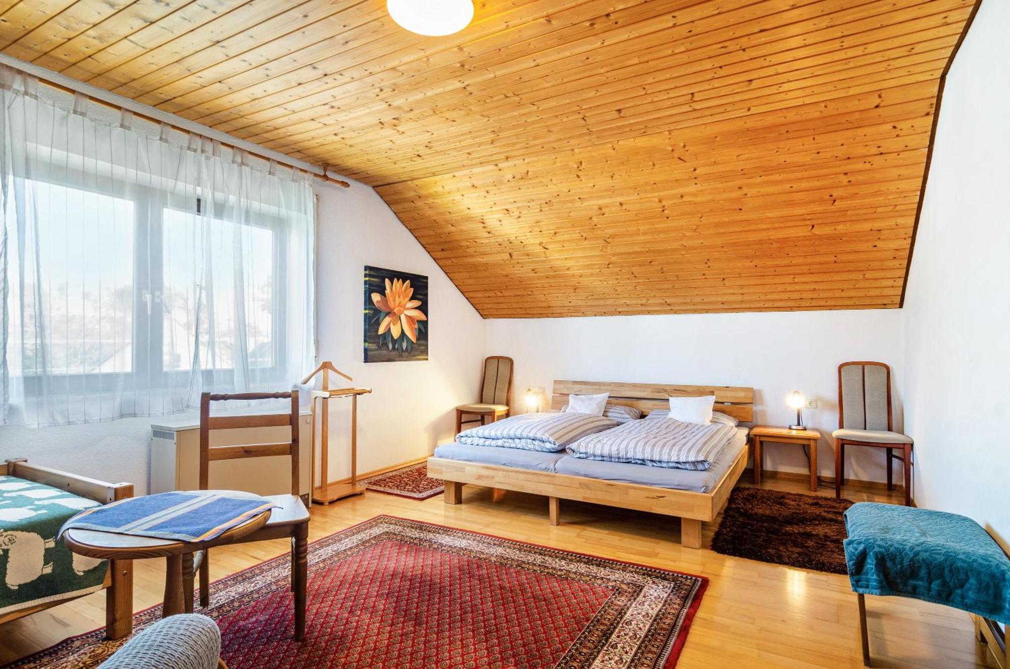 Vronis Ferienwohnungen Muhlingen Buitenkant foto